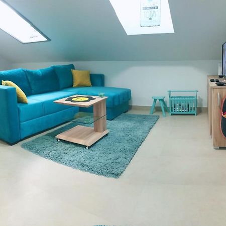 Apartman Santorini Нови Сад Екстериор снимка