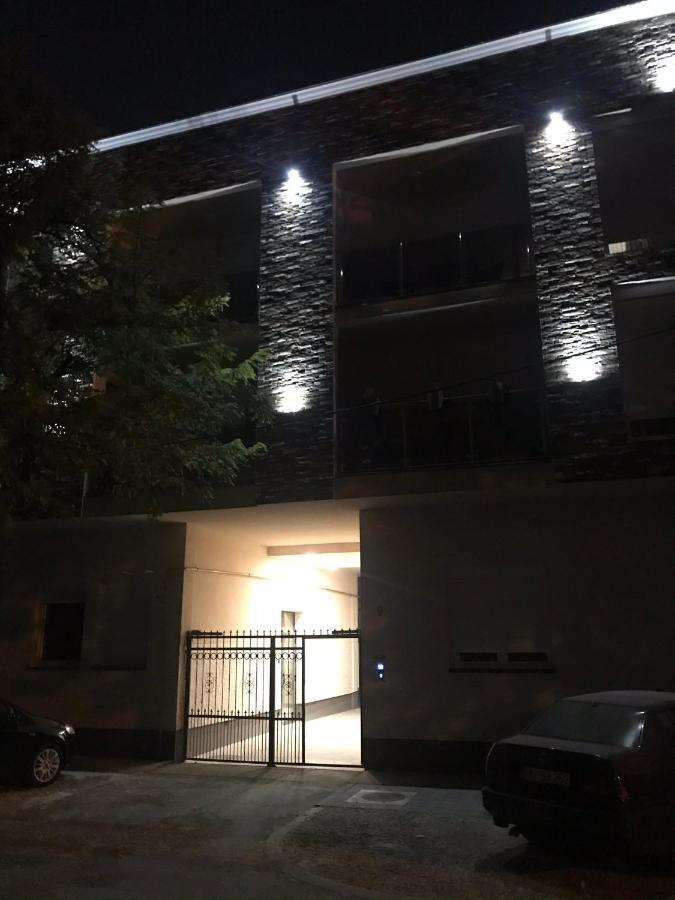 Apartman Santorini Нови Сад Екстериор снимка