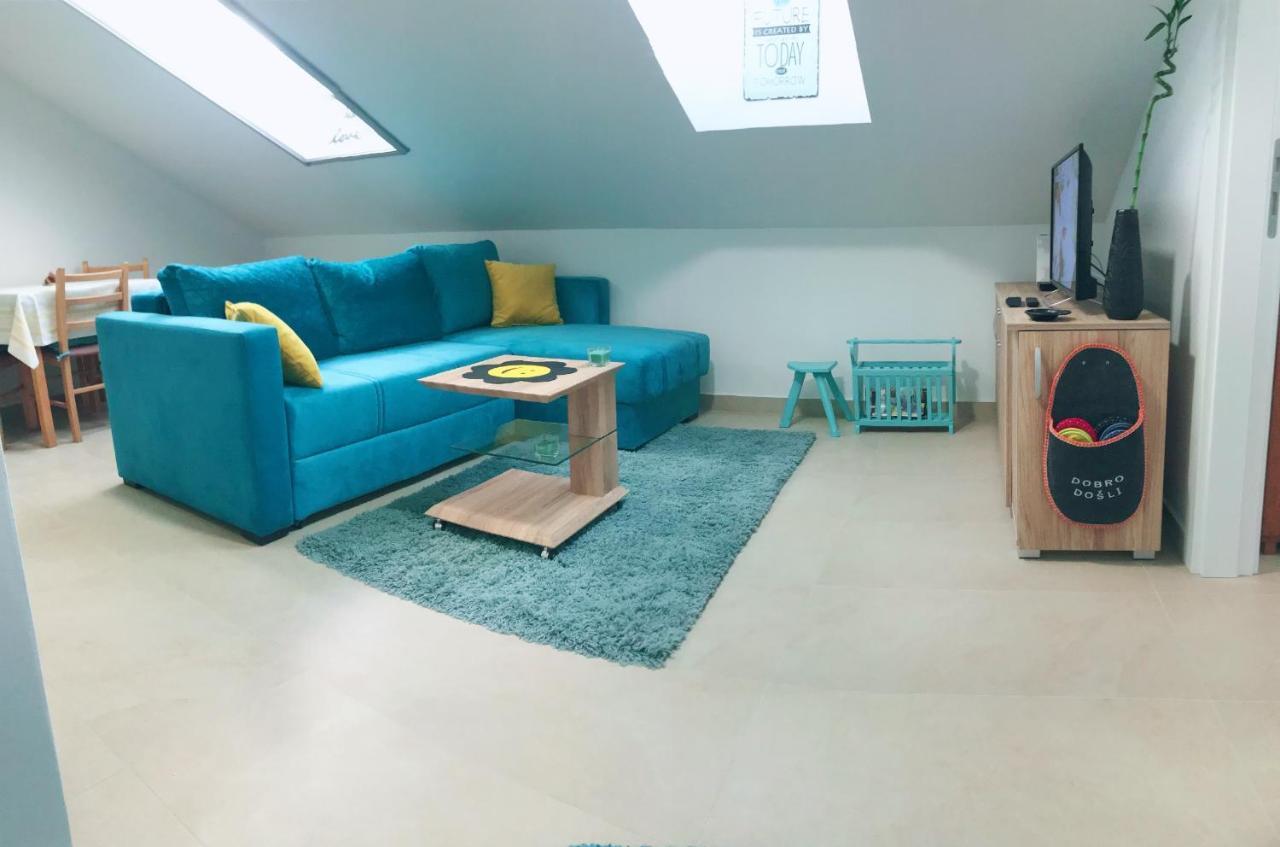 Apartman Santorini Нови Сад Екстериор снимка