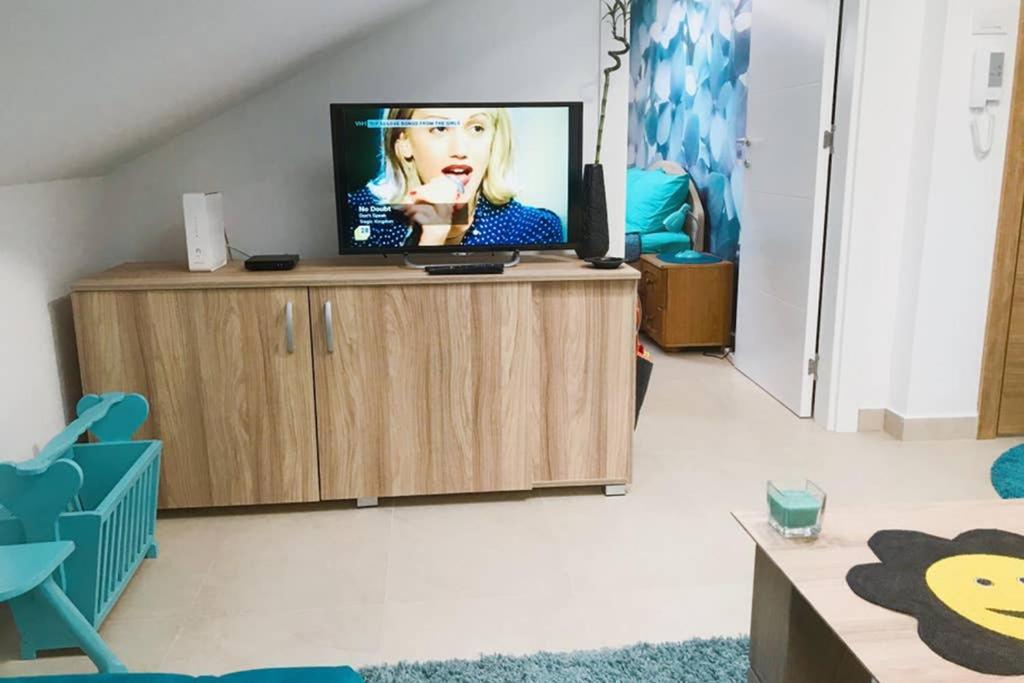 Apartman Santorini Нови Сад Екстериор снимка