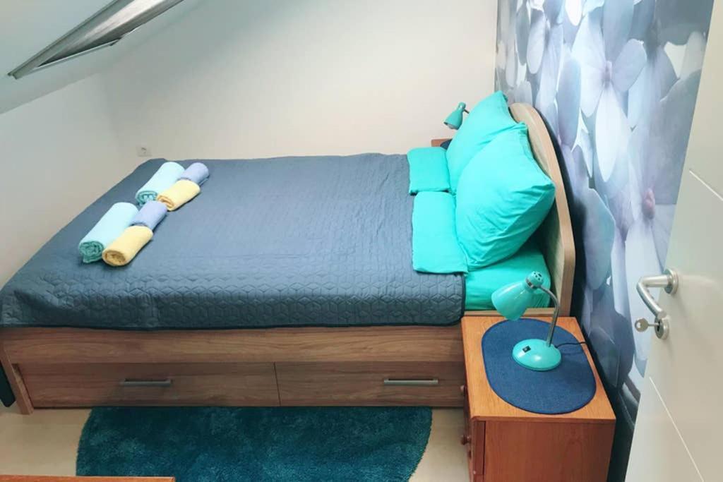 Apartman Santorini Нови Сад Екстериор снимка